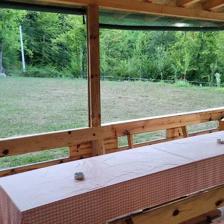 別荘 Vikendica Zenik Rakovica *